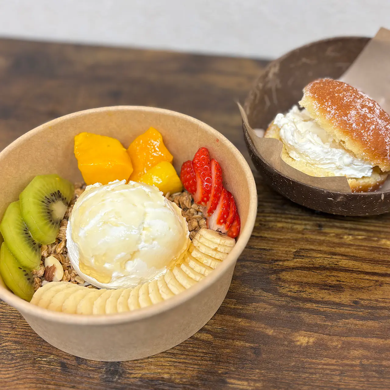 もったり濃厚 アサイーボウルとグリークヨーグルト専門店【Rohan】射水