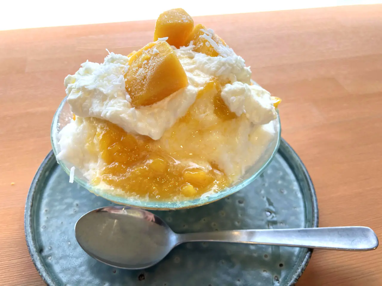 高岡まちなかに100日限定でオープン！生かき氷専門店【SHIRO】素材の風味が生きるふわふわ＆ジューシーな極上の一杯