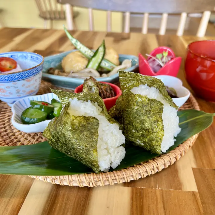 おむすび六丁屋｜店舗｜nan-nan｜富山を楽しむオススメ情報