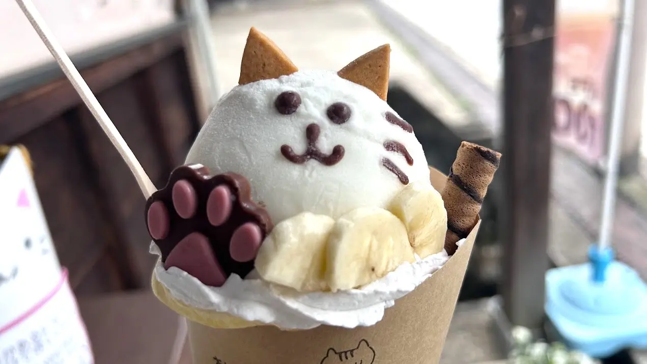 1日10個限定のネコクレープがかわいすぎる！【Cafe YORIMICHI】木彫り