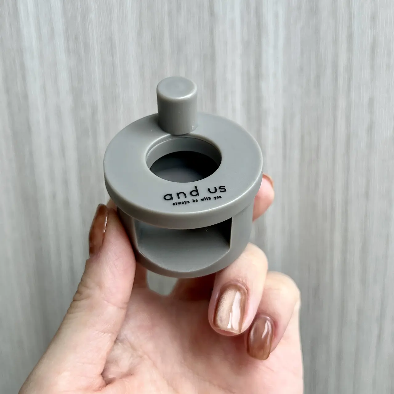 【3COINS】不器用さんでも簡単！マグネットネイルがきれいに仕上がる神アイテムがスリコに登場