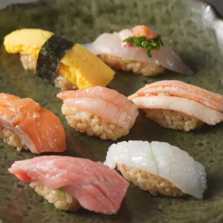 【新店】寿司メインの居酒屋だけど、焼肉も食べられる【すし居酒屋 楽市楽座】欲張り＆贅沢な願望をかなえる富山のモダンな居酒屋さん