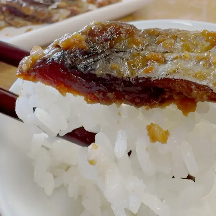 “田んぼの肥料”から生まれた小矢部の郷土料理 にしんの糀漬け【田悟農産】加賀の食文化色濃い笹寿し、ゆべしも