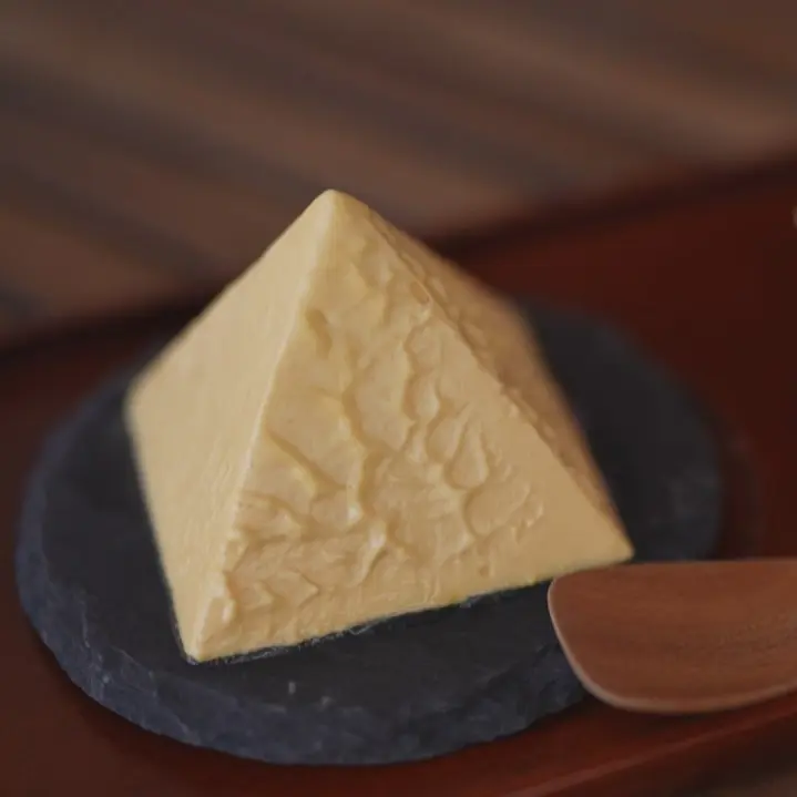 賞味期限はたった10分!? 店でしか食べられない幻のケーキ【アルペンチーズケーキ】雪のようなくちどけ なのに濃厚。宇奈月温泉の新名物