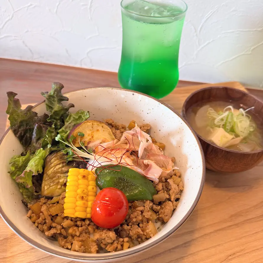 手間ひま隠れたやさしいごちそう【コットンカフェ】親子が生み出すアットホーム空間