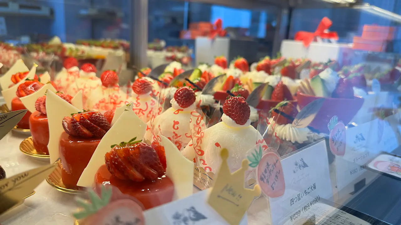 完熟した甘いいちごだけを。“苺のケーキ”専門店【Recompense rouge