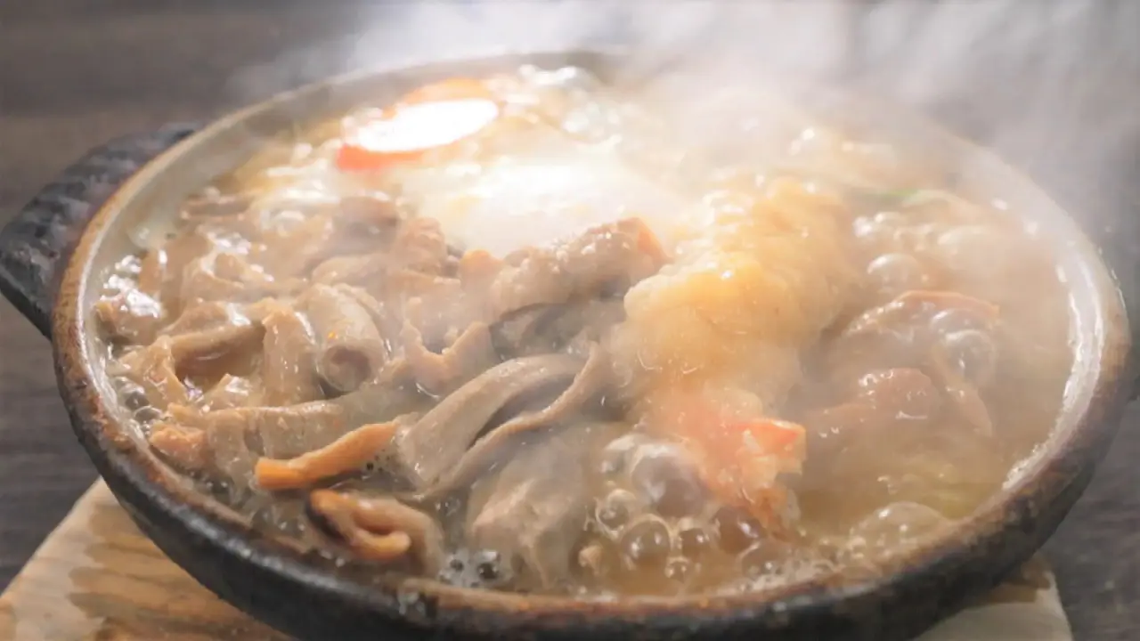 行列ができる富山名物もつ煮込みうどん【糸庄】ファボーレ店だけで食べられる秘伝の出汁×グリーンカレーの新メニュー【糸庄ファボーレ店】