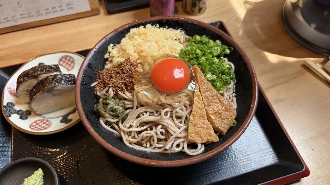 岐阜のソウルフードを富山で完全再現！【蕎麦天国】名物「冷やしたぬき