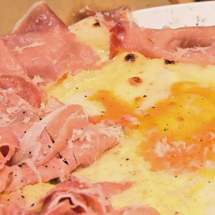 富山総曲輪に新しいピザの店【PIZZA AND CAFE MOMONA】カリモチ食感のピザとこだわりドルチェで 昼も夜もご機嫌
