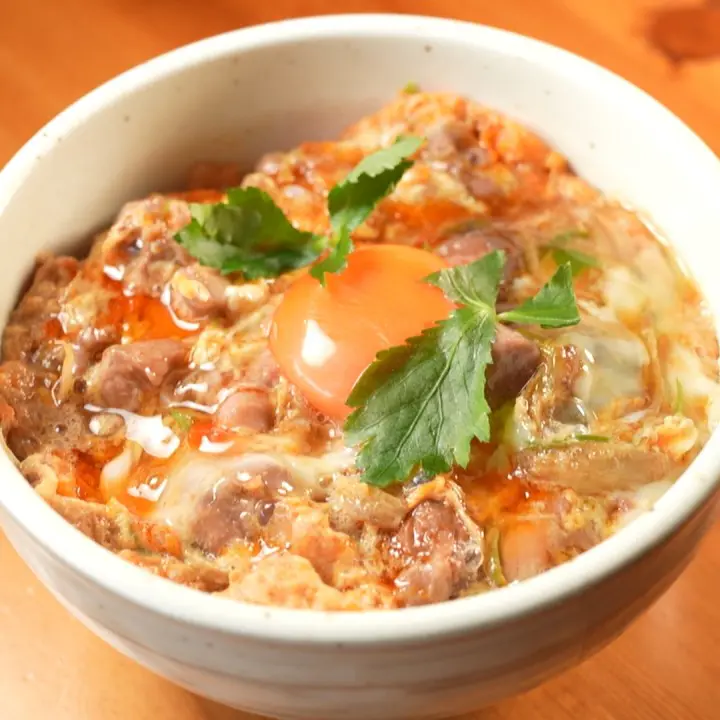 食感・旨みがワンランク上！入善の軍鶏料理店【炭火焼鳥 縁】ランチの絶品親子丼に串焼き、すき焼きも