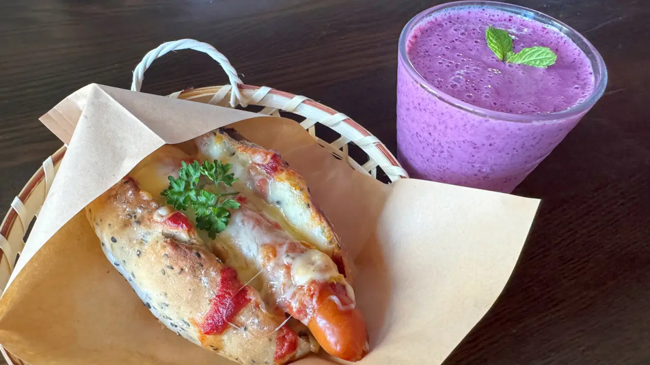 愛犬とゆったり過ごせるパン屋カフェ【ベーカリー＆ドッグカフェピノピノ】こだわり焼きたてパンが20種類以上！