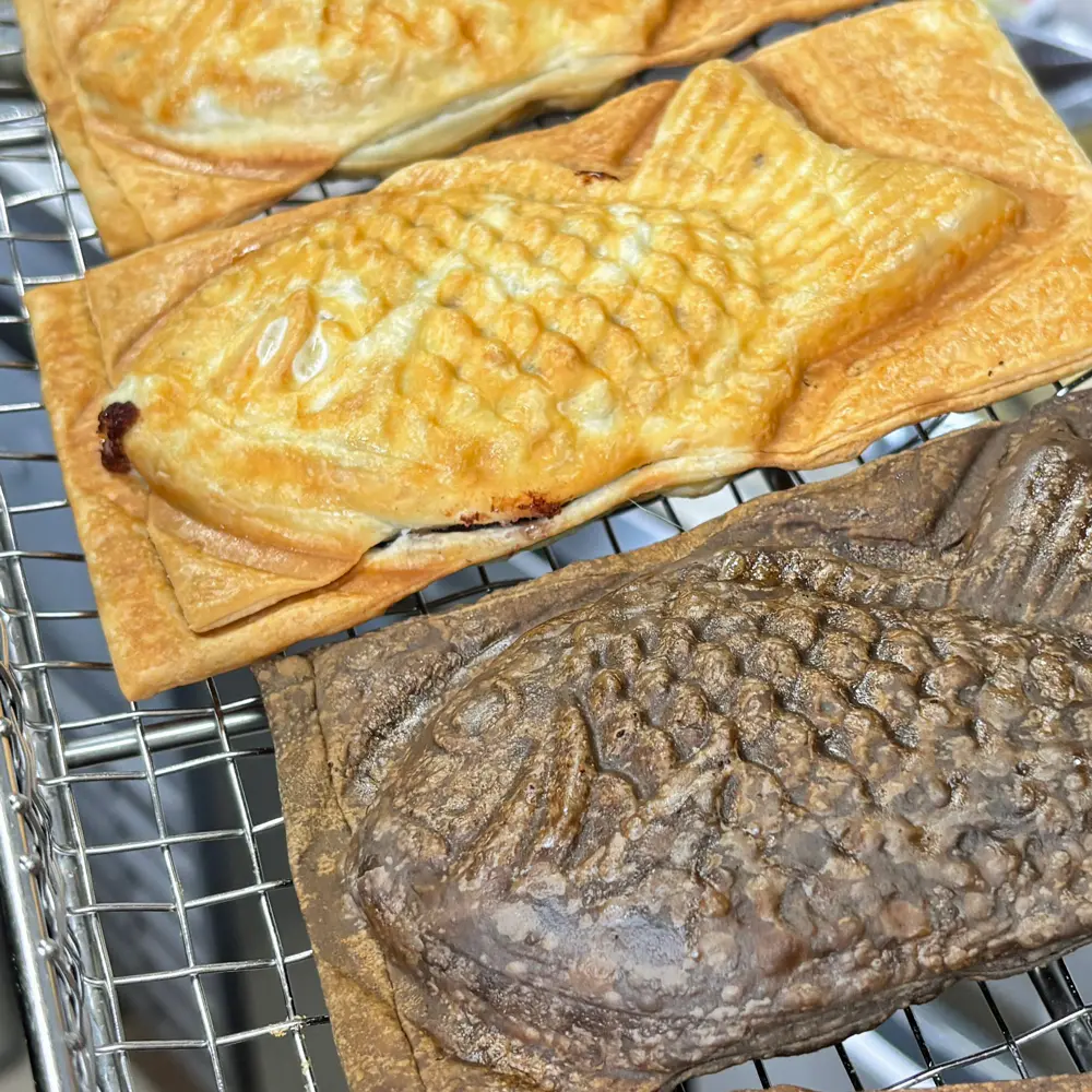 人気の秘密は焼きたてパリパリの薄皮【たいやき 鯛濱】サクッとパイ生地や大福生地も 高岡＆呉羽で行列のできるたい焼き店