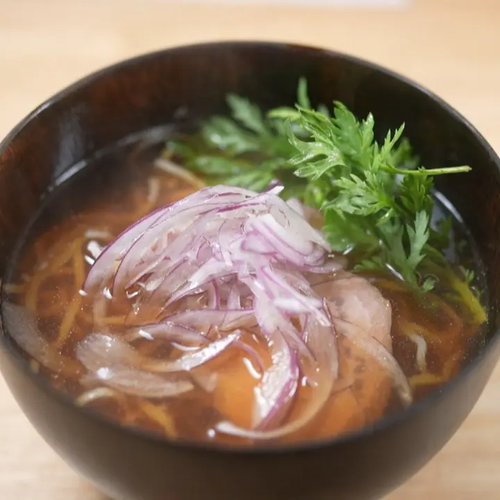 和食の料理人が本気で作る朝ラーメン【食彩 粋りん】だしが際立つ澄んだスープが身体に染み入る
