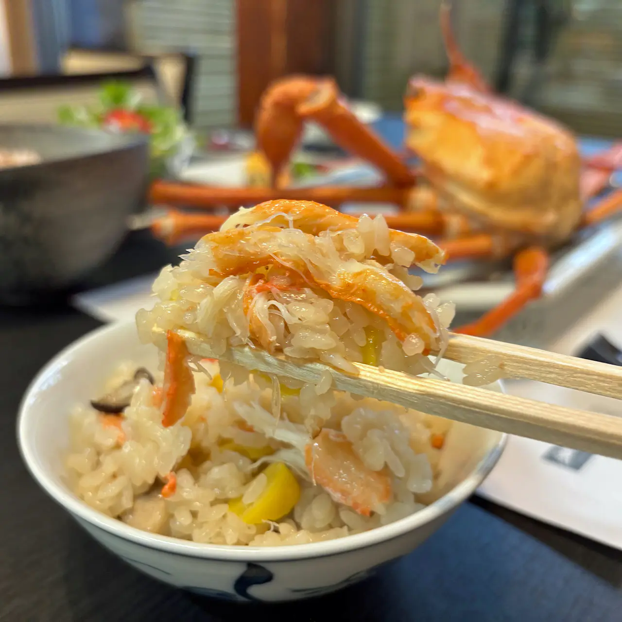 富山新湊の高級カニ割烹の味「かにめし」がテイクアウトなら1人前1000円で【割烹かわぐち】ベニズワイガニのエキス凝縮！ まるごと1匹ランチも