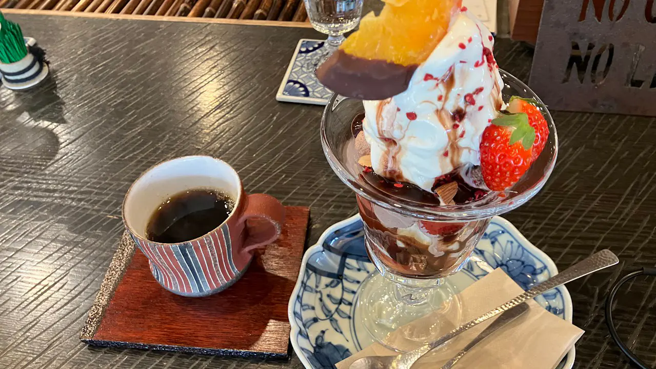 コーヒーなのに和の味わい　味と香りを引き出す木炭焙煎豆を茶室のような空間で【和カフェ ことの葉】色どり豊かなスイーツやモーニング、ランチも