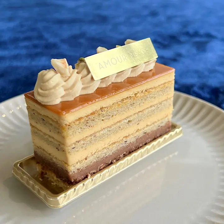 ひと口で魅了される繊細な味わい【アムール・ネージュ】富山のまちかどに佇む小さなケーキ屋さん
