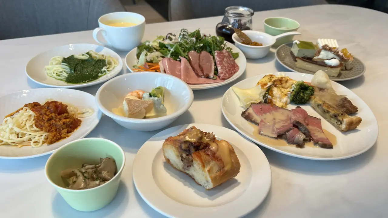 秋はチーズ！ホテルの贅沢ランチビュッフェ【ダブルツリーbyヒルトン富山】希少チーズも食べ放題！