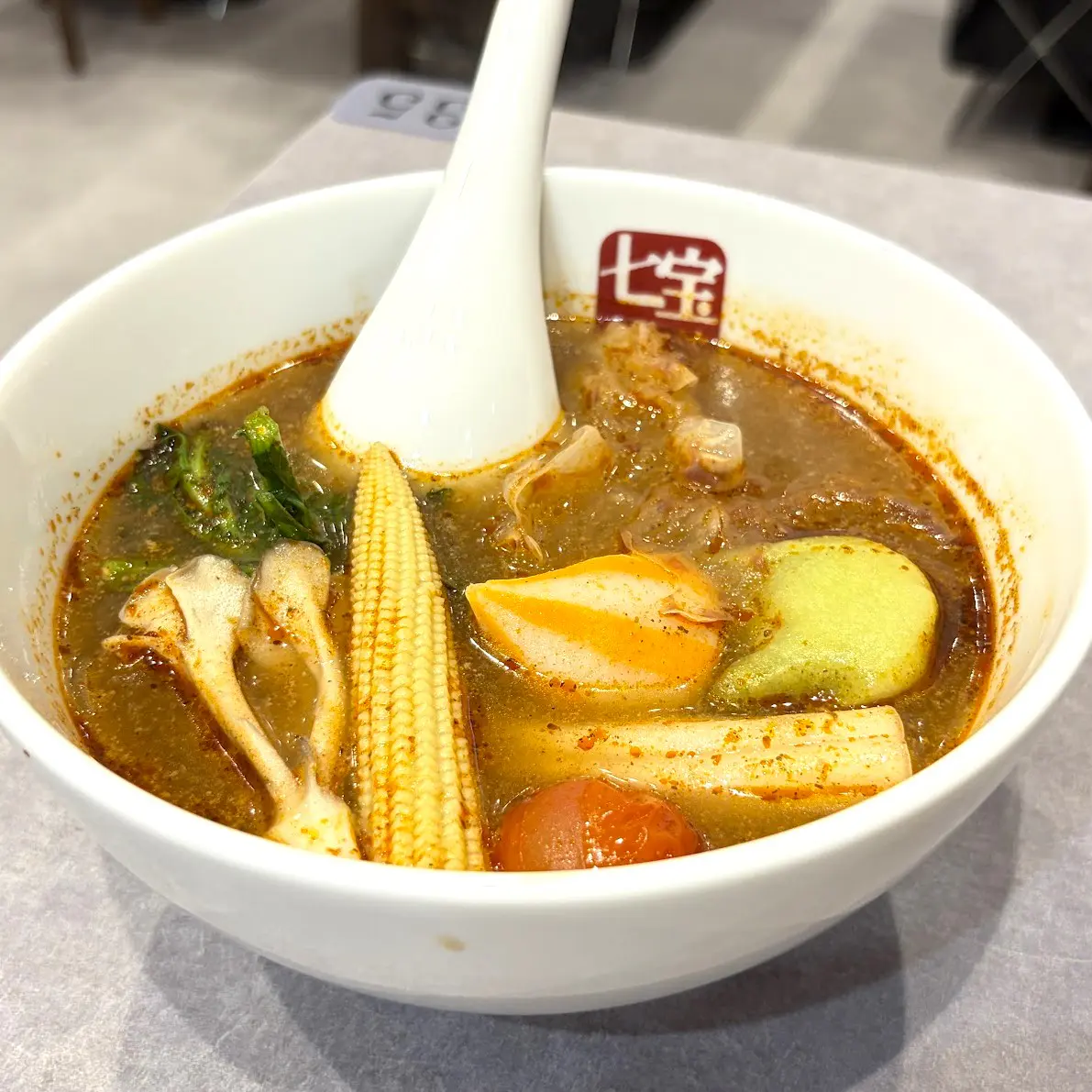 富山初出店！50種以上の具材×秘伝の薬膳スープがクセになる【七宝麻辣湯】ヘルシー麺もラインナップ