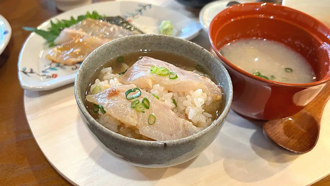 天然だしと糀のおひるごはんに癒される【おばんざいカフェ ひらき昆布店】伏木から高岡まちなかへ 日本らしさ楽しむ昆布カフェ