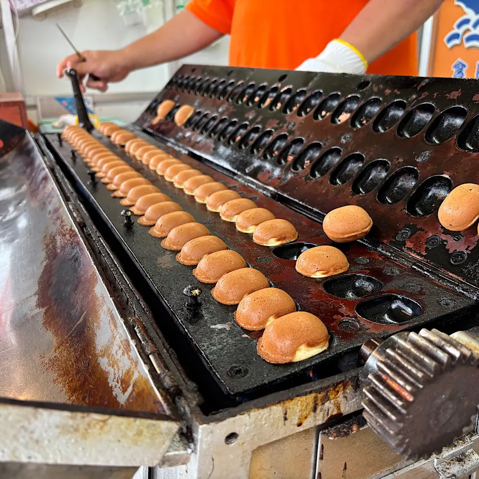 60分待ちの大行列も【倉田商店 ベビーカステラ】富山の祭りの定番屋台