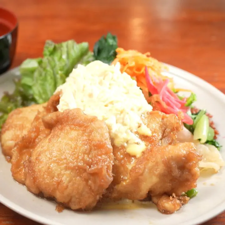 名物はやわらかジューシーなチキン南蛮【JUN BLEND KITCHEN】新鮮野菜と自家栽培米ぜんぶが主役の農家食堂
