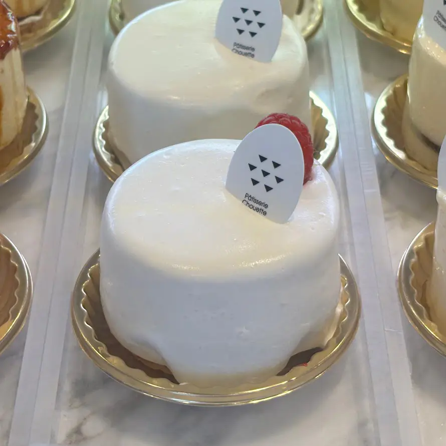 幸せ運ぶ「ふくろう」の極上スイーツ【Patisserie Chouette】バレンタインにぴったりの冬季限定ショコラやお菓子屋さんが本気で作る欧風カレーも