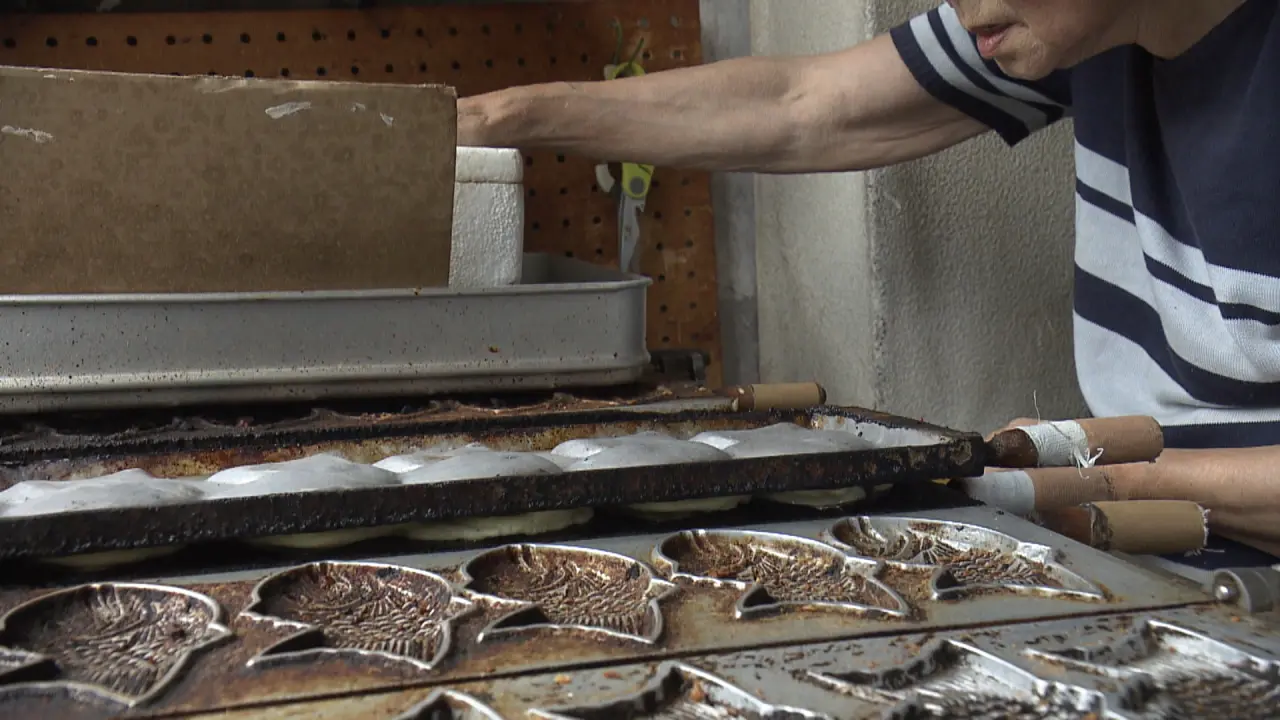 名物は昔ながらのたいやき！【梅屋菓子舗】砺波のまちかどで90年続く老舗和菓子店