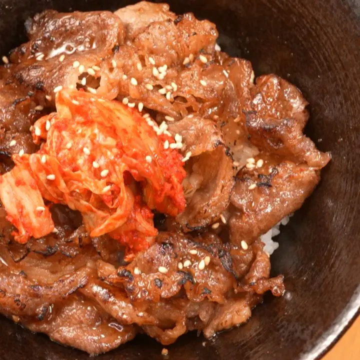 とろける旨さの黒毛和牛丼がワンコイン！！【とやま肉食堂つるぎ】まちなかの神コスパランチ