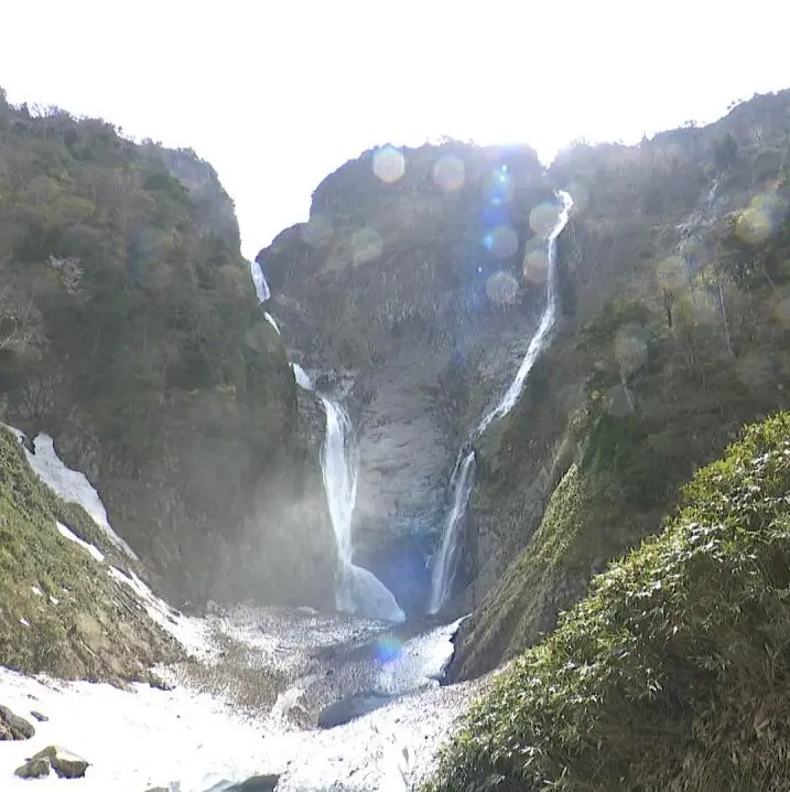 落差日本一の称名滝を見るなら今！最大水量のド迫力＆落差500m「幻の滝
