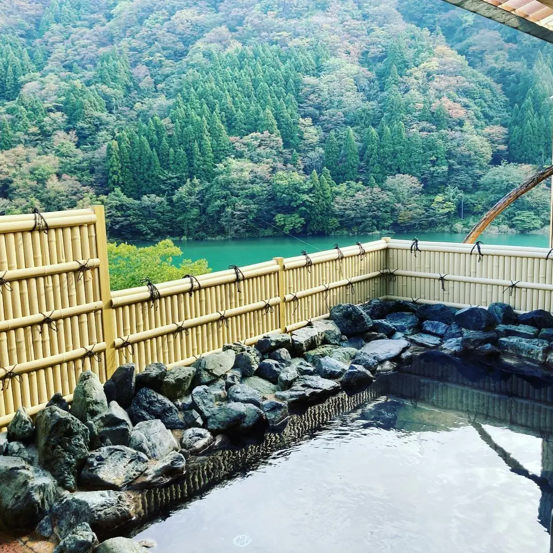 神通峡ほとりの名湯が30周年の大感謝祭【楽今日館】4/1～26は入浴料割引や豪華抽選会！ 絶景露天風呂と激うまグルメ満喫チャンス