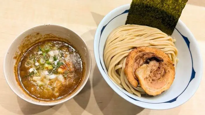 【新店】昼はラーメン！夜はつけ麺！延命地蔵の湧き水で仕込む煮干しラーメン【中華蕎麦はねるや】富山市清水町