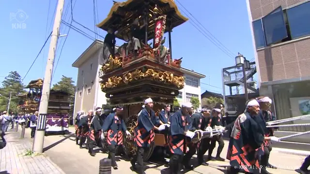 「ギュウ山」が町をめぐる城端曳山祭　本祭