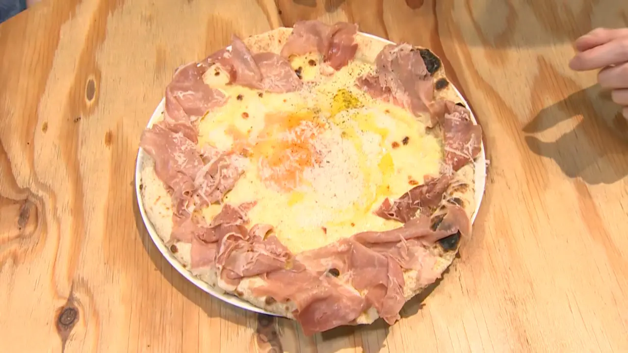 PIZZA AND CAFE MOMONA